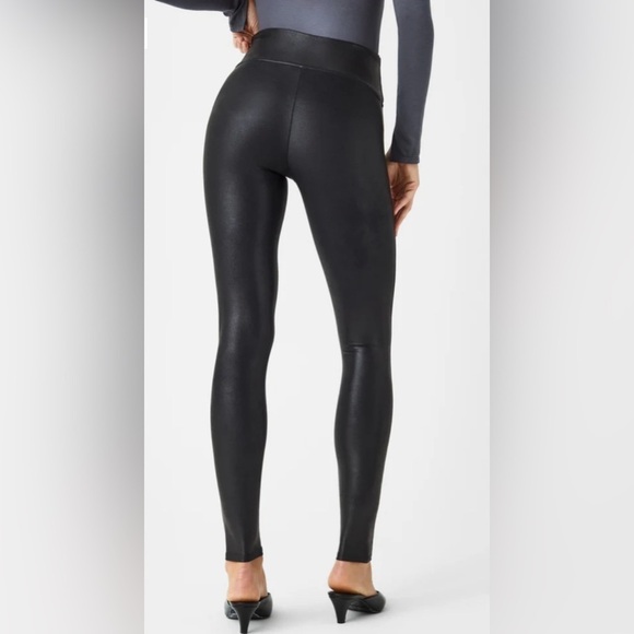 Spanx Faux Leather Black Leggings Size 1X - Picture 2 of 6
